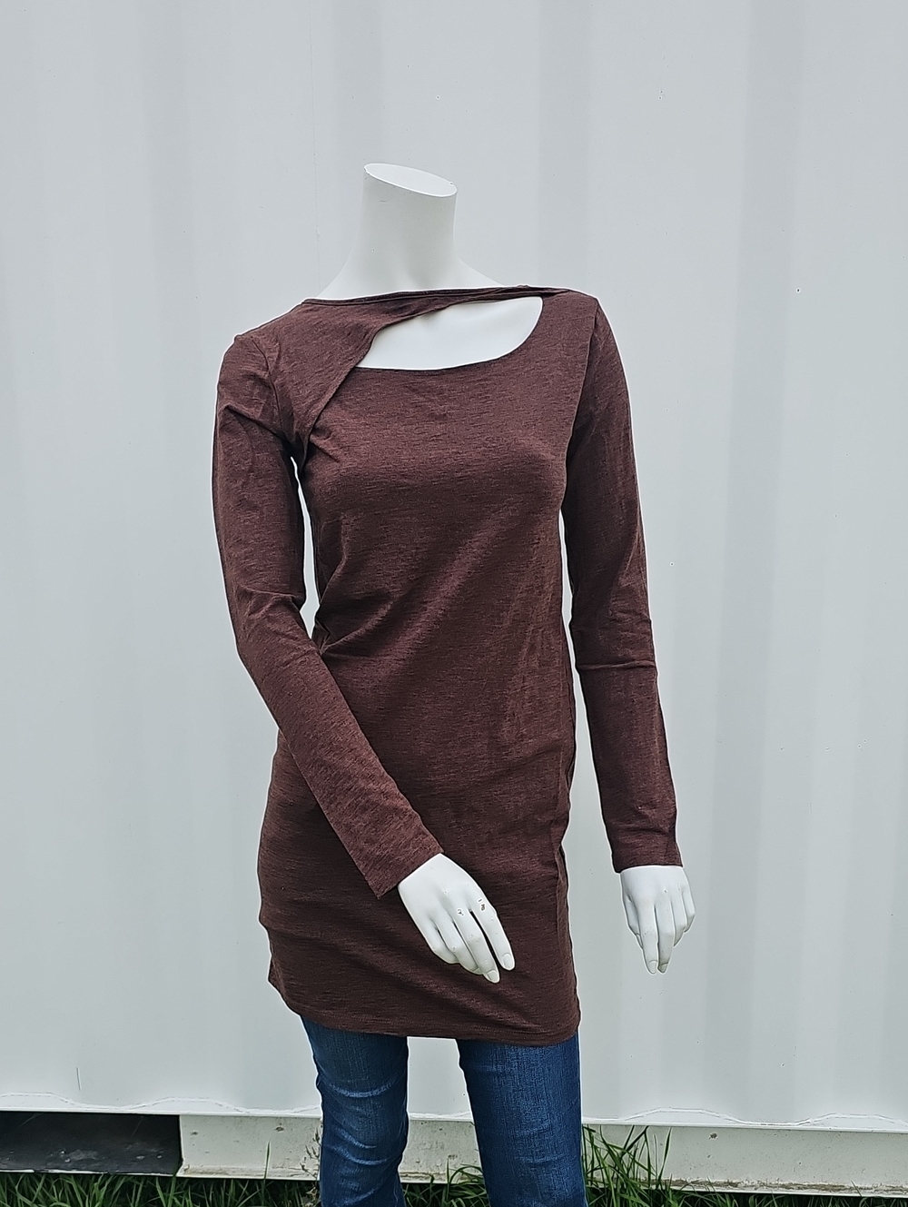 No Boundaries Brown Long Sleeve Cutout Tunic Top Size L